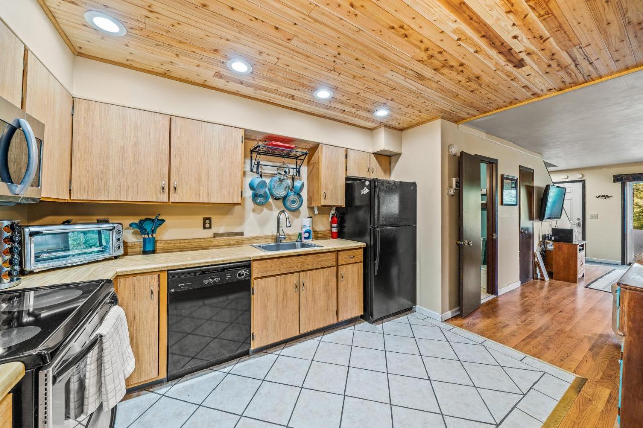 Getaway Condo Warrensburg 外观 照片